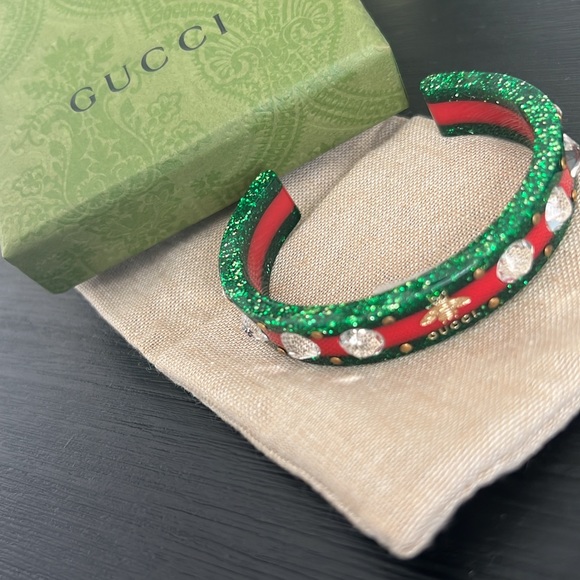 NEW Authentic Gucci Green & Red Crystal Studded Acrylic Bangle w/Bee Logo-Small - Picture 3 of 6